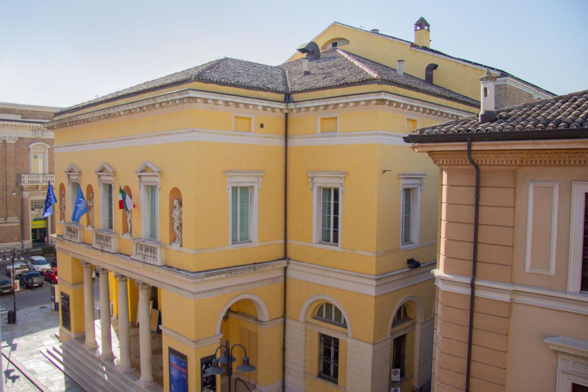 La Maison Du Theatre Ravenna Luaran gambar